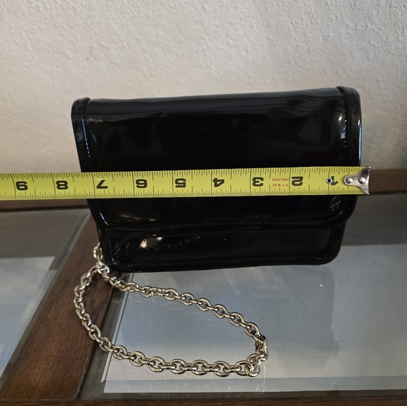New without tags Talbots patent leather clutch/shoulder bag. - Picture 2 of 8